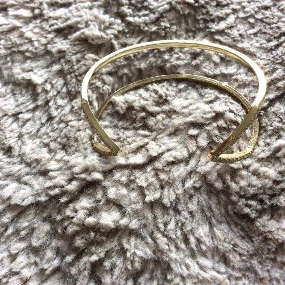 Victoria Secret V Shaped Rhinestone Gold Tone Cuff‎ Bracelet
